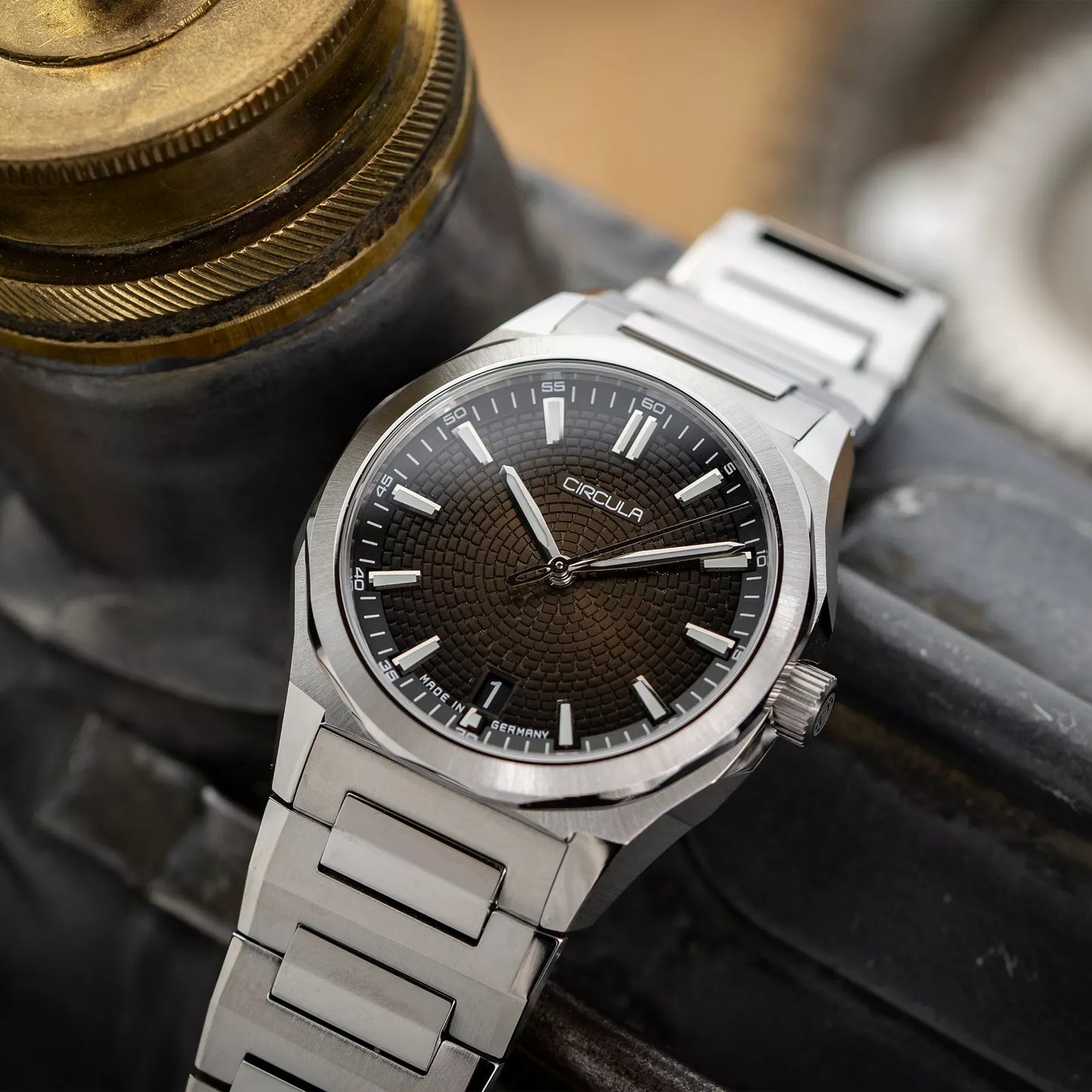 Facet Brown (Folding Clasp)